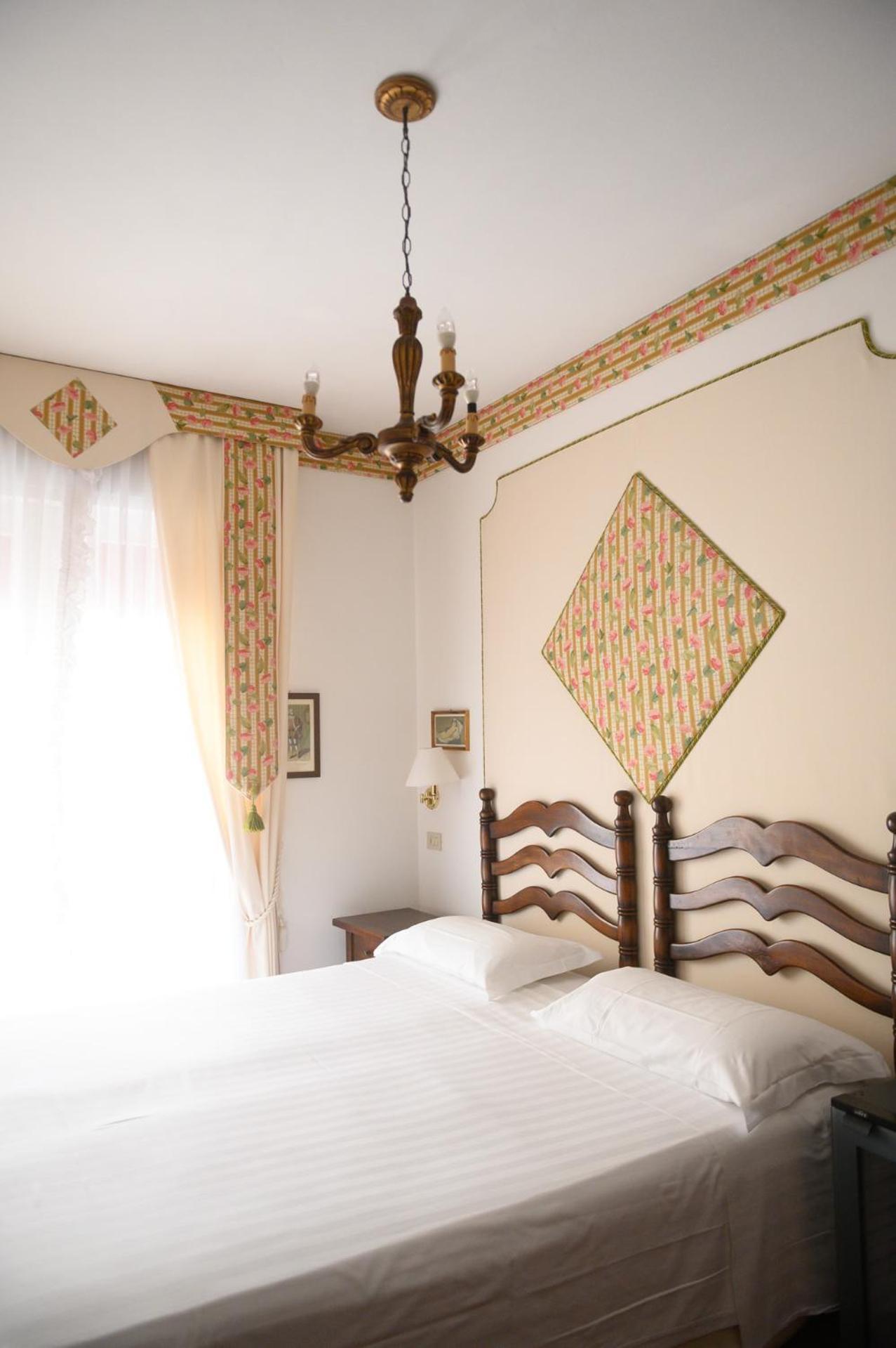 Agora Park Hotel Lido di Jesolo Ngoại thất bức ảnh